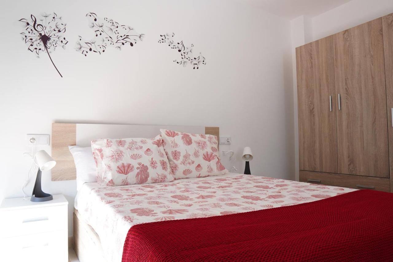 Apartamentos Turisticos San Miguel Arcangel, S.L. Сан Роке Екстериор снимка