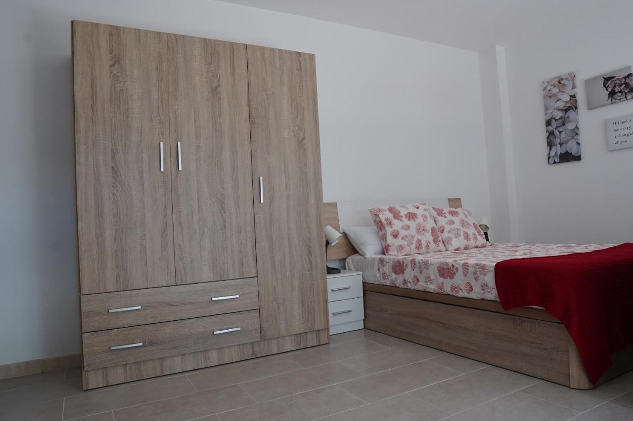 Apartamentos Turisticos San Miguel Arcangel, S.L. Сан Роке Екстериор снимка