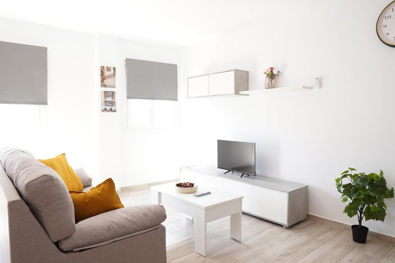 Apartamentos Turisticos San Miguel Arcangel, S.L. Сан Роке Екстериор снимка